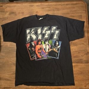 Kiss concert tshirt